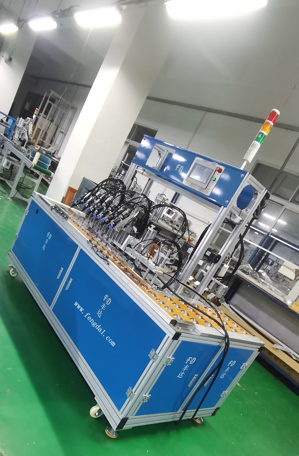 四工位盖帽机自动线